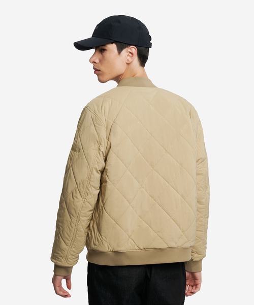 AIGLE（エーグル）の「撥水 REPREVE中綿 リバーシブル キルティングブルゾン（ダウンジャケット/コート・メンズ・ベージュ/モスグリーン/ダークネイビー/ブラック・M/L/S）」の18枚目の写真