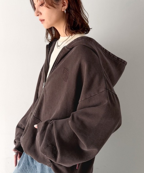 Java(ジャバ)の「《JaVa ジャバコラボ》大人の抜け感◎ニュアンス色が映える。アシッドウォッシュロゴZIPパーカー(パーカー・レディース・チャコール/ブラウン・LARGE/MEDIUM/SMALL/X-LARGE)」の16枚目の写真