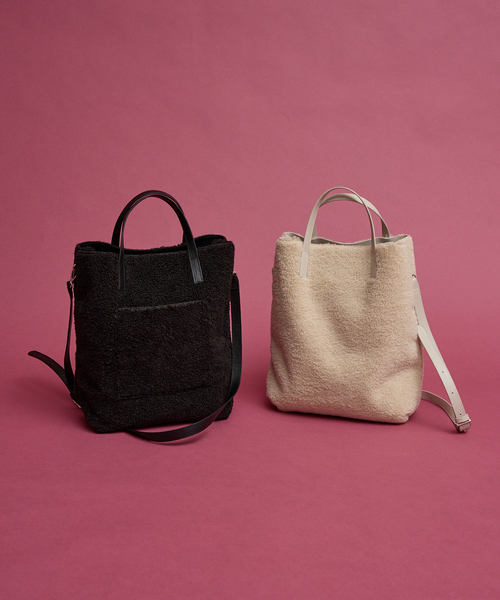 collex（コレックス）の「2WAYリバーシブルボアトートバッグ（トートバッグ・レディース・ブラック/グレイッシュベージュ・フリー）」の17枚目の写真