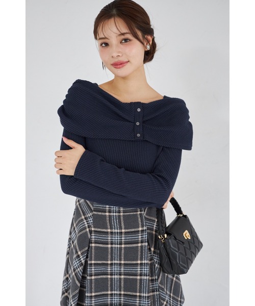 tocco closet(トッコ クローゼット)の「【ZOZO限定】リボンライクオフショルニットトップス(ニット/セーター・レディース・グレー/ピンクベージュ/モカ/ネイビー・M)」の4枚目の写真