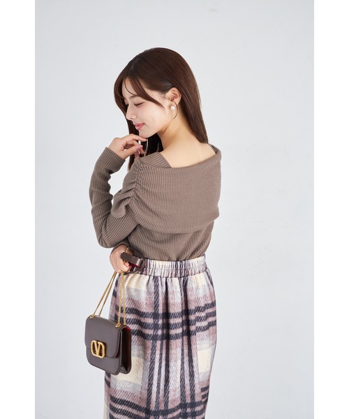 tocco closet(トッコ クローゼット)の「【ZOZO限定】リボンライクオフショルニットトップス(ニット/セーター・レディース・グレー/ピンクベージュ/モカ/ネイビー・M)」の19枚目の写真