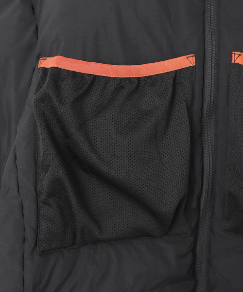 B.C STOCK(ベーセーストック)の「【OLIVEDRAB/オリーブドラブ】キャリーポケット ダウンジャケット(ダウンジャケット/コート・メンズ・ブラック/カーキ・MEDIUM/X-LARGE/LARGE)」の12枚目の写真