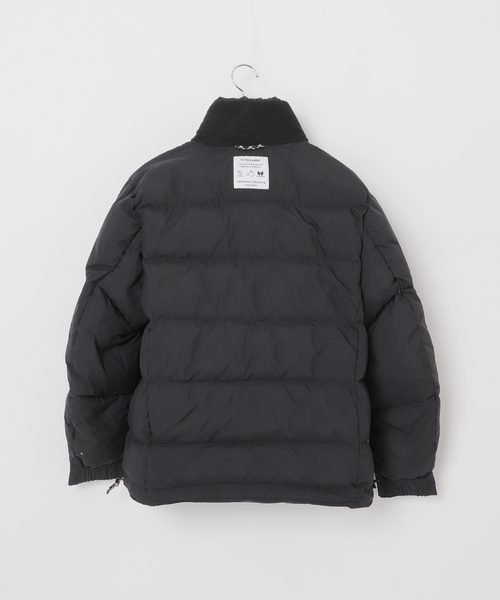 B.C STOCK(ベーセーストック)の「【OLIVEDRAB/オリーブドラブ】キャリーポケット ダウンジャケット(ダウンジャケット/コート・メンズ・ブラック/カーキ・MEDIUM/X-LARGE/LARGE)」の3枚目の写真