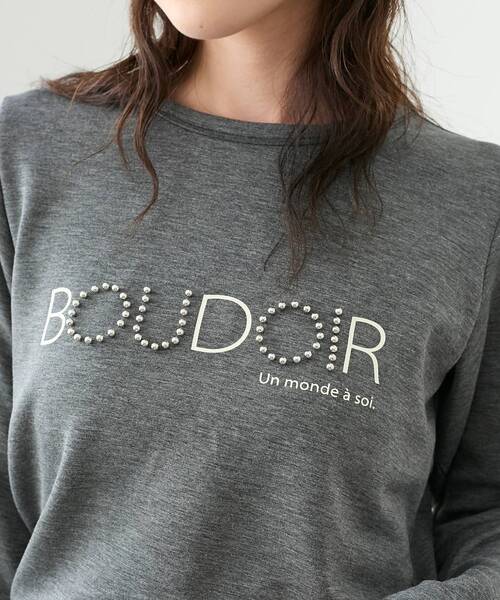 le.coeur blanc(ルクールブラン)の「【吸湿発熱】スタッズロゴカットソー(Tシャツ/カットソー・レディース・オフホワイト/グレー/キャメル・38)」の1枚目の写真