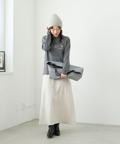 le.coeur blanc(ルクールブラン)の「【吸湿発熱】スタッズロゴカットソー(Tシャツ/カットソー・レディース・オフホワイト/グレー/キャメル・38)」の17枚目の写真