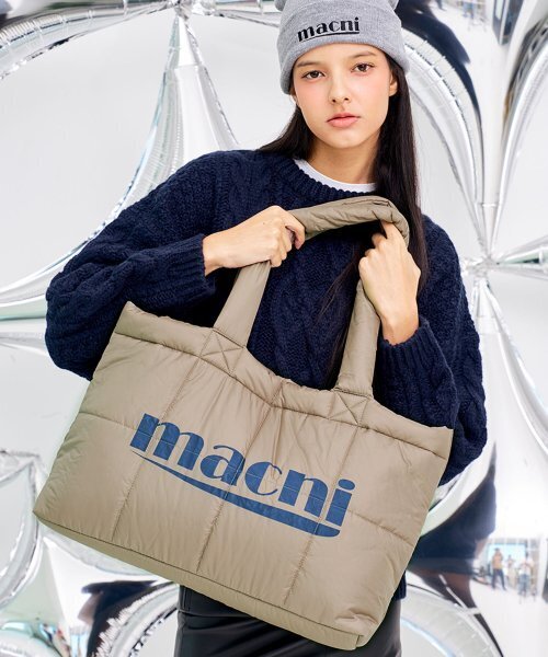 MACNI（マクニ）の「PADDED SHOULDER BAG_KHAKI BEIGE（トートバッグ・レディース・その他・FREE）」の3枚目の写真