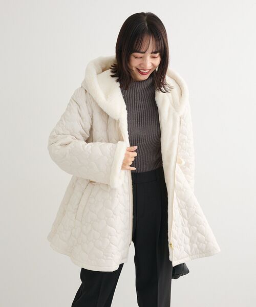 Green　Parks（グリーンパークス）の「・swing by ハートキルトフレアコート（その他アウター・レディース・アイボリー/チャコールグレー・FREE）」の9枚目の写真