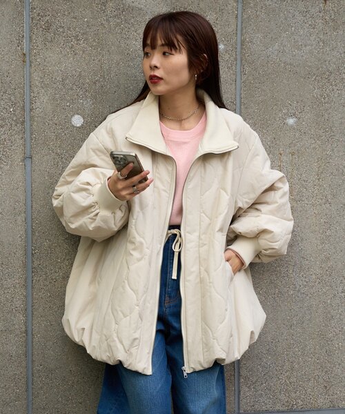イデアルーチェ　バルーンブルゾン【アイボリー】 切り替えキルティングスタンドカラーバルーンブルゾン（ブルゾン