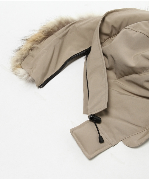 CANADA GOOSE（カナダグース）の「△BY CANADA GOOSE BELLEVILLE ダウンジャケット：（ダウンジャケット/コート・レディース・ベージュ/ケリー・SMALL/MEDIUM）」の15枚目の写真