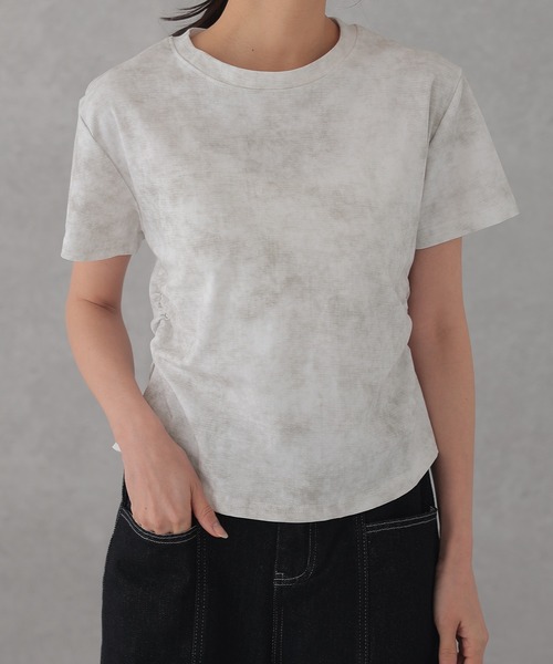 DAYRA(デイラ)の「ダイタイ サイド ギャザー 半袖 Tシャツ(Tシャツ/カットソー・レディース・アイボリー/ベージュ・XL/L/M)」の2枚目の写真
