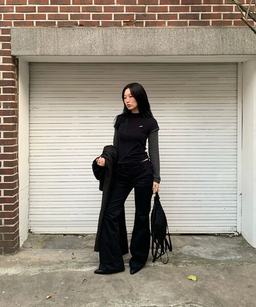 ZIZEMUSEUM(ジゼミュージアム)の「LOW-RISE TWO BUTTON BOOTS CUT PANTS (BLACK)(その他パンツ・レディース・その他・SMALL/MEDIUM/LARGE)」の6枚目の写真