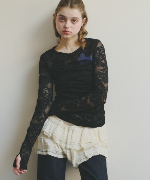 idem（イデム）の「heart lace long sleeve tops / ハート切り替えレーストップス（Tシャツ/カットソー・レディース・ブラック/ホワイト・FREE）」の3枚目の写真