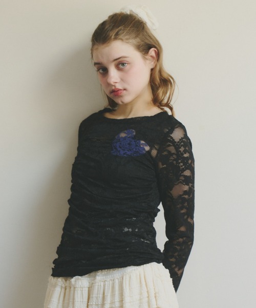 idem（イデム）の「heart lace long sleeve tops / ハート切り替えレーストップス（Tシャツ/カットソー・レディース・ブラック/ホワイト・FREE）」の21枚目の写真