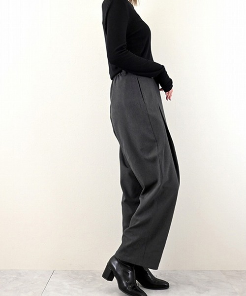 STYLEBLOCK（スタイルブロック）の「ポーラアシメウエストタックパンツ（その他パンツ・レディース・ベージュ/チャコールグレー/ブラック・M）」の5枚目の写真