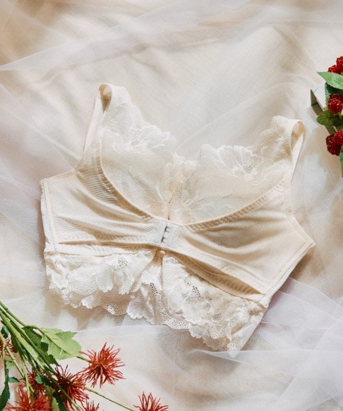 northerly（ノーザリー）の「毎日らくちん、楽しくバストケアもちもちナイトブラ【ナイト＆ディブラ】フロントホックあり（ナイトブラ・レディース・バーガンディー/ホワイト・X-LARGE/LARGE/MEDIUM）」の4枚目の写真