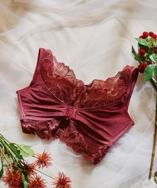 northerly（ノーザリー）の「毎日らくちん、楽しくバストケアもちもちナイトブラ【ナイト＆ディブラ】フロントホックあり（ナイトブラ・レディース・バーガンディー/ホワイト・X-LARGE/LARGE/MEDIUM）」の5枚目の写真