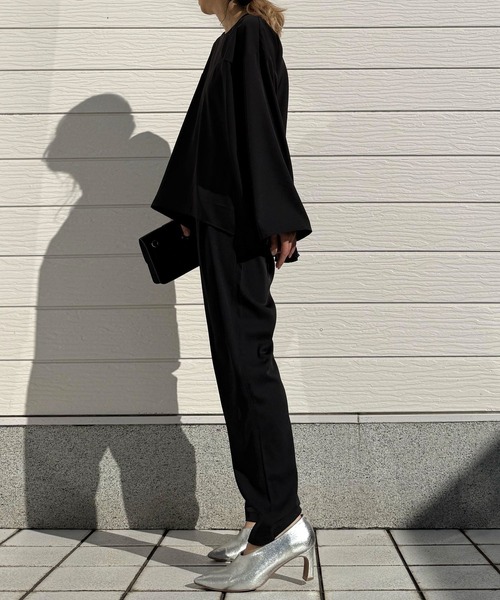 Q(キュー)の「ストレッチツイルテーパードパンツ(その他パンツ・レディース・ブラック/ベージュ・MEDIUM)」の7枚目の写真