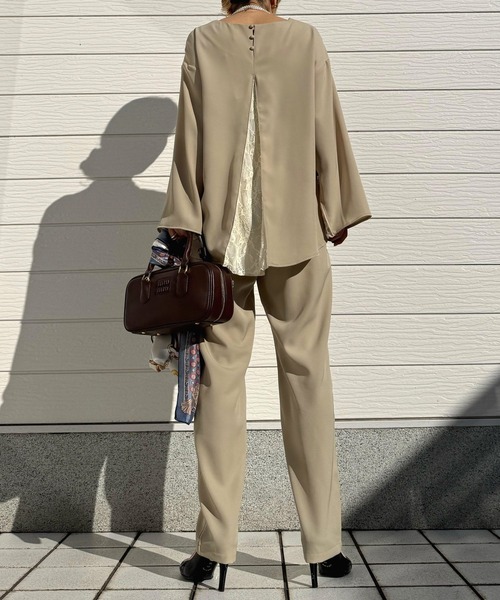 Q(キュー)の「ストレッチツイルテーパードパンツ(その他パンツ・レディース・ブラック/ベージュ・MEDIUM)」の11枚目の写真