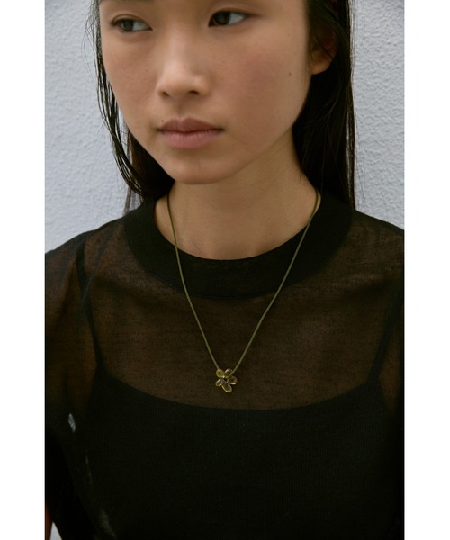 un/neu（アンノイ）の「フラワーカラーコードネックレス（ネックレス・レディース・レッド/ブラック/ブルー/ターコイズブルー/イエロー・FREE）」の9枚目の写真