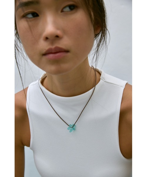 un/neu（アンノイ）の「フラワーカラーコードネックレス（ネックレス・レディース・レッド/ブラック/ブルー/ターコイズブルー/イエロー・FREE）」の19枚目の写真