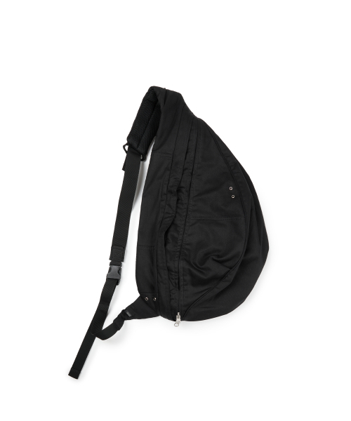 ETCE(イーティーシーイー)の「SLING BAG (BLACK)(メッセンジャーバッグ・メンズ・その他・FREE)」の1枚目の写真