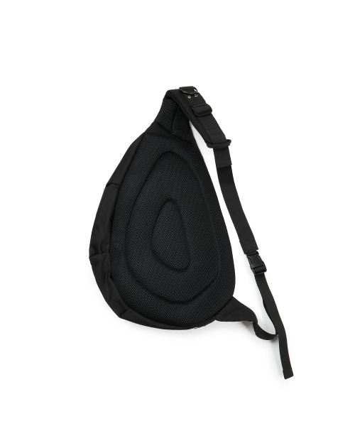 ETCE(イーティーシーイー)の「SLING BAG (BLACK)(メッセンジャーバッグ・メンズ・その他・FREE)」の2枚目の写真