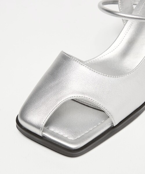 BEAUTY&YOUTH UNITED ARROWS(ビューティーアンドユースユナイテッドアローズ)の「オープントゥ バックストラップミュール サンダル(サンダル・レディース・ブラウン/シルバー・36/36h/37/37h)」の18枚目の写真