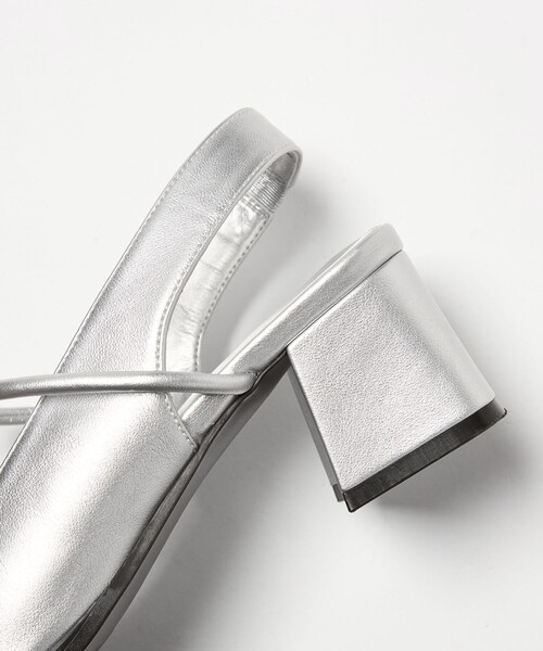 BEAUTY&YOUTH UNITED ARROWS(ビューティーアンドユースユナイテッドアローズ)の「オープントゥ バックストラップミュール サンダル(サンダル・レディース・ブラウン/シルバー・36/36h/37/37h)」の19枚目の写真