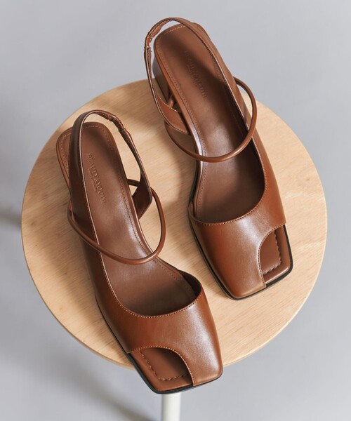 BEAUTY&YOUTH UNITED ARROWS(ビューティーアンドユースユナイテッドアローズ)の「オープントゥ バックストラップミュール サンダル(サンダル・レディース・ブラウン/シルバー・36/36h/37/37h)」の20枚目の写真