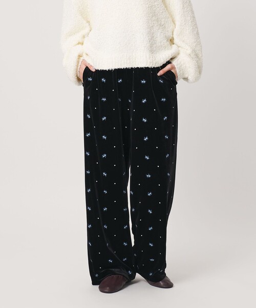 エンブロイダリー ベロアイージーパンツ ウォッシャブル（その他パンツ