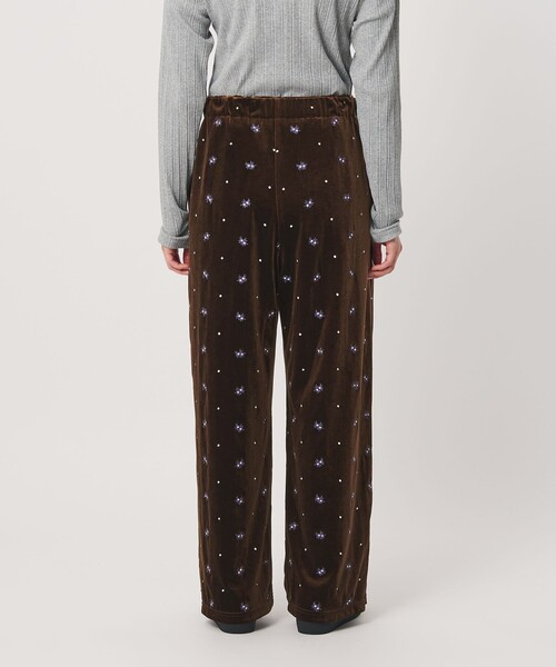 BEAUTY&YOUTH UNITED ARROWS(ビューティーアンドユースユナイテッドアローズ)の「エンブロイダリー ベロアイージーパンツ ウォッシャブル(その他パンツ・レディース・ブラック/ダークブラウン・S/M)」の19枚目の写真