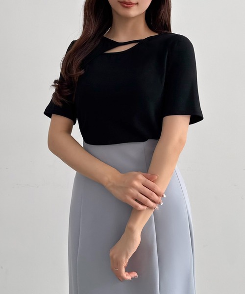 CENEA（セネア）の「薄手カットアウトデザイン半袖カットソー（Tシャツ/カットソー・レディース・ブラック/チャコール/ホワイト・LARGE/MEDIUM/SMALL）」の6枚目の写真