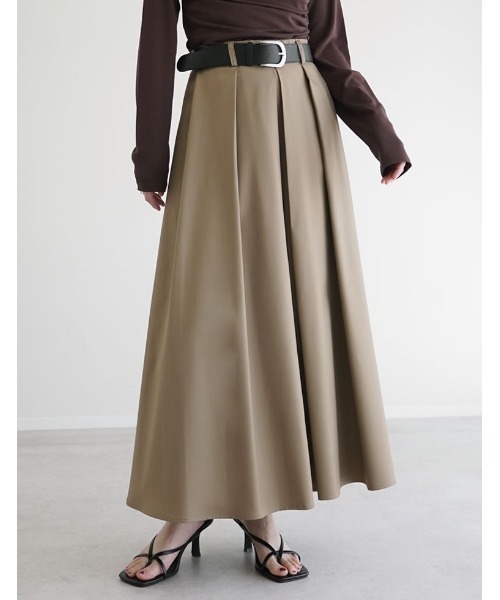 Re:EDIT（リエディ）の「[2026S/S COLLECTION][低身長サイズ有]タックボリュームフレアスカート（スカート・レディース・ベージュ/ブラック/カーキ/チャコールグレー・SHORT/MEDIUM/LARGE）」の3枚目の写真