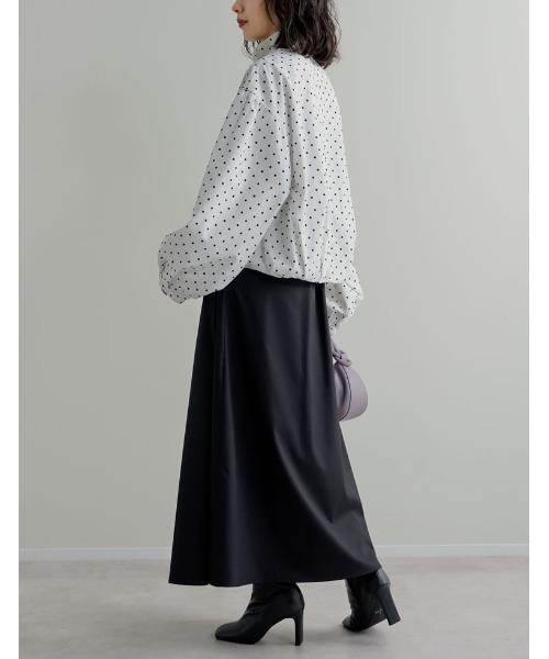 Re:EDIT（リエディ）の「[2026S/S COLLECTION][低身長サイズ有]タックボリュームフレアスカート（スカート・レディース・ベージュ/ブラック/カーキ/チャコールグレー・SHORT/MEDIUM/LARGE）」の7枚目の写真