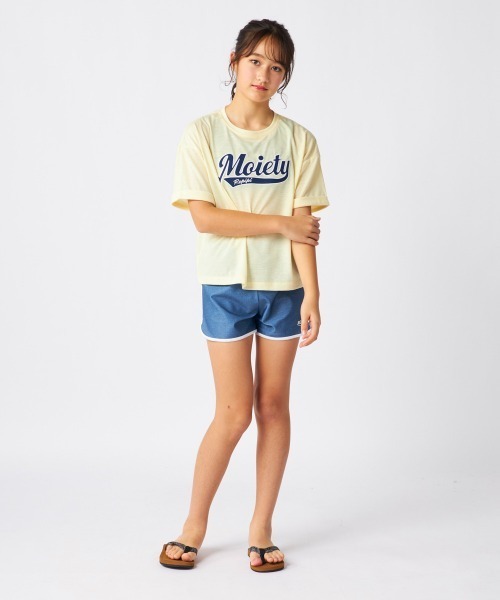 repipi armario(レピピ アルマリオ)の「カレッジロゴTシャツ付き 3点セット水着(水着・キッズ・イエロー/ブラック・160/170/140/150)」の4枚目の写真