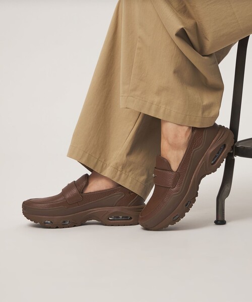 NIKE(ナイキ)の「【WEB限定】<NIKE>エア マックス フェノメナ / AIR MAX PHENOMENA(スニーカー・レディース・ワイン/ブラック/ダークブラウン・24cm/25cm/23cm/24.5cm/22.5cm/23.5cm)」の9枚目の写真