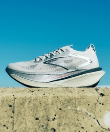 BROOKS（ブルックス）の「HYPERION MAX 3　BRM 4673（スニーカー）」