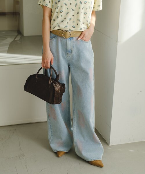 Kastane(カスタネ)の「【2026SSカタログ/2サイズ展開/低身長サイズ/ウエスト調節可】スプレーワイドデニムパンツ(デニムパンツ・レディース・ブラック/ブルー・1/0)」の4枚目の写真
