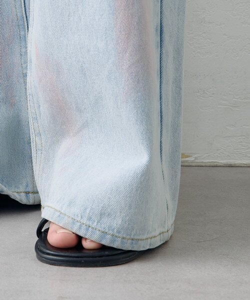 Kastane(カスタネ)の「【2026SSカタログ/2サイズ展開/低身長サイズ/ウエスト調節可】スプレーワイドデニムパンツ(デニムパンツ・レディース・ブラック/ブルー・1/0)」の22枚目の写真