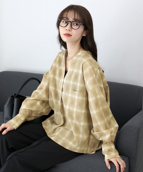 Aletta vita(アレッタビータ)の「シアーチェックスキッパーシャツ(シャツ/ブラウス・レディース・ベージュ/チャコール・M)」の21枚目の写真