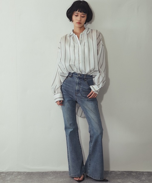 ANOTHER S(アナザーエス)の「ストレッチフレアデニムパンツ(デニムパンツ・レディース・ブルー系3/ブルー系1/ブラック/ブルー系2/ブルー系4・S/M/L)」の6枚目の写真