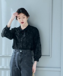 レース刺繍ボウタイブラウス