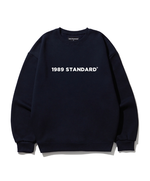 1989STANDARD(1989スタンダード)の「ベーシックロゴ スウェット (STMSTD-0006)(スウェット・レディース・ダークグレー/ブラック/ライトグレー/ネイビー・LARGE/MEDIUM/X-LARGE)」の4枚目の写真