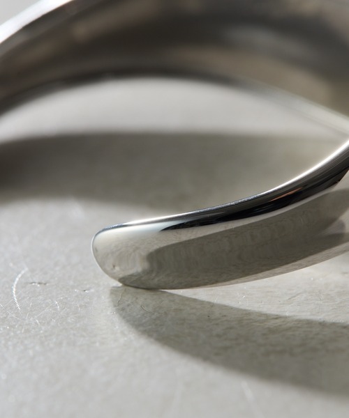 COLLAGE GALLARDAGALANTE（コラージュガリャルダガランテ）の「Sivelle./ステンレスウェーブティックバングル（バングル/リストバンド・レディース・シルバー・FREE）」の5枚目の写真