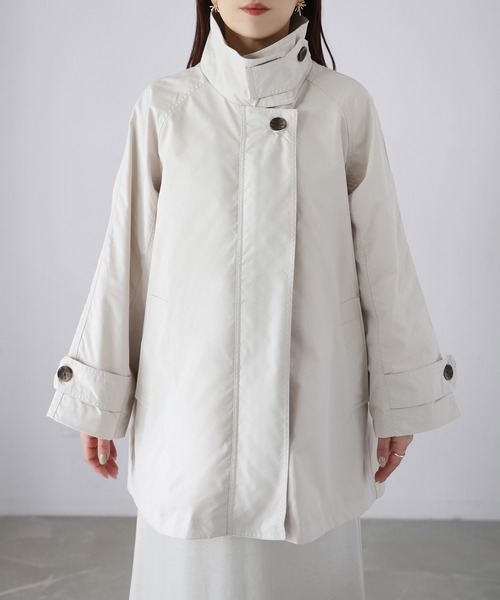 Riberry（リベリー）の「ミドル丈スタンドカラートレンチコート（トレンチコート・レディース・アイボリー/ブラック/ベージュ・MEDIUM）」の12枚目の写真