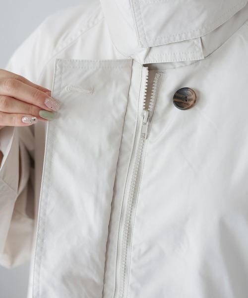 Riberry（リベリー）の「ミドル丈スタンドカラートレンチコート（トレンチコート・レディース・アイボリー/ブラック/ベージュ・MEDIUM）」の6枚目の写真