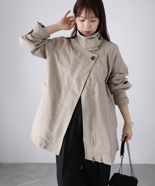 Riberry（リベリー）の「ミドル丈スタンドカラートレンチコート（トレンチコート・レディース・アイボリー/ブラック/ベージュ・MEDIUM）」の10枚目の写真
