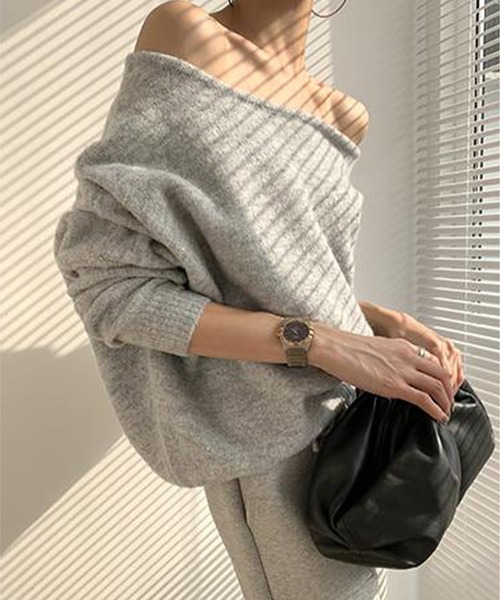Songe(ソンジュ)の「ワンショルダーアシンメトリーデザインニットトップス(ニット/セーター・レディース・グレー/ブラック/ホワイト・FREE)」の12枚目の写真