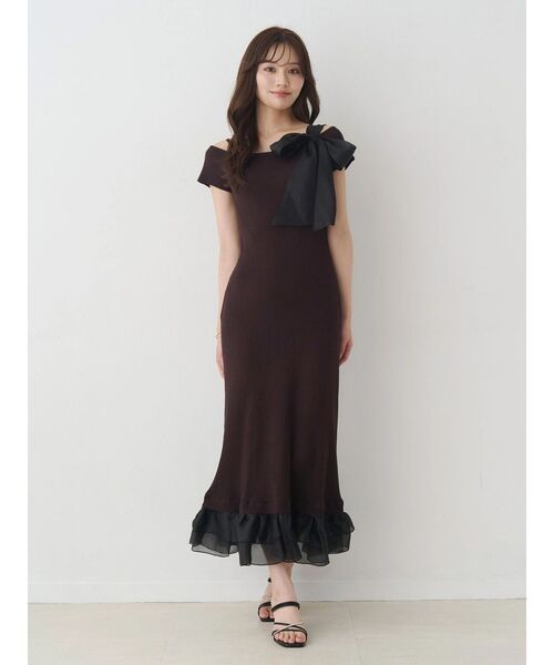 MERCURYDUO（マーキュリーデュオ）の「ワンショルリボンティアードニットワンピース（ワンピース・レディース・ベビーピンク/ブラック/ブラウン・MEDIUM/SMALL）」の4枚目の写真