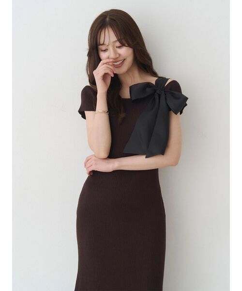 MERCURYDUO（マーキュリーデュオ）の「ワンショルリボンティアードニットワンピース（ワンピース・レディース・ベビーピンク/ブラック/ブラウン・MEDIUM/SMALL）」の7枚目の写真